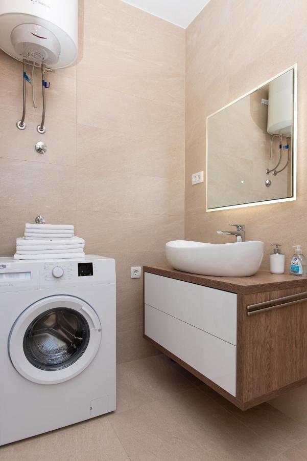 Luxury Apartment Lukas Vodice Esterno foto