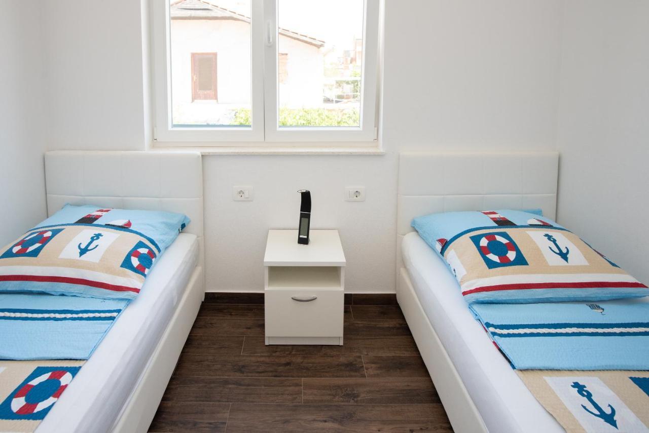 Luxury Apartment Lukas Vodice Esterno foto